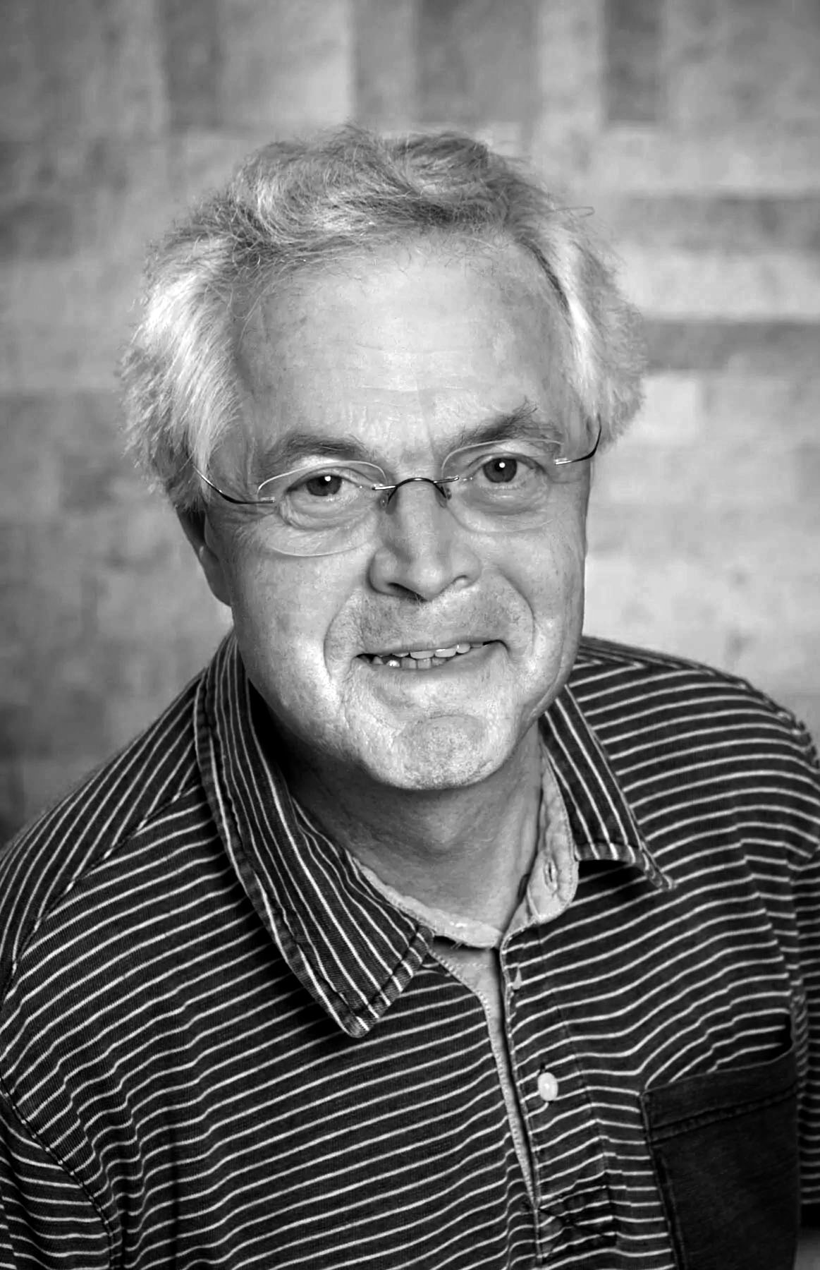 Porträt Hans-Georg Hundt in Schwarzweiss